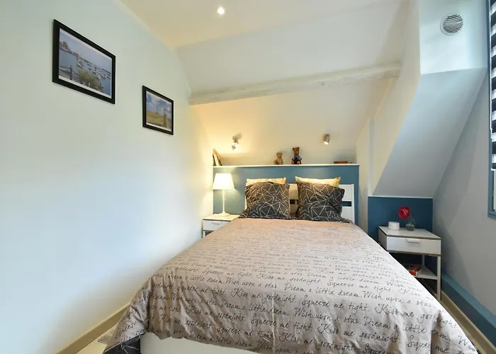 펜션 Sea View In 퀴네빌