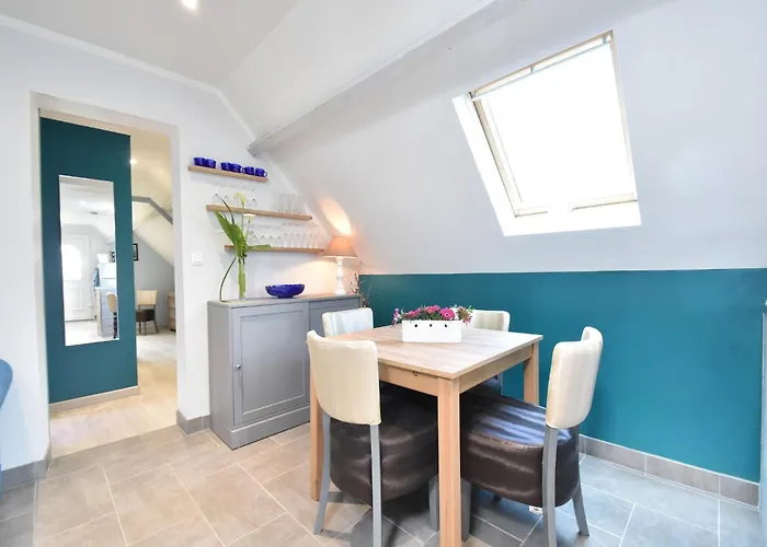 펜션 Sea View In 퀴네빌