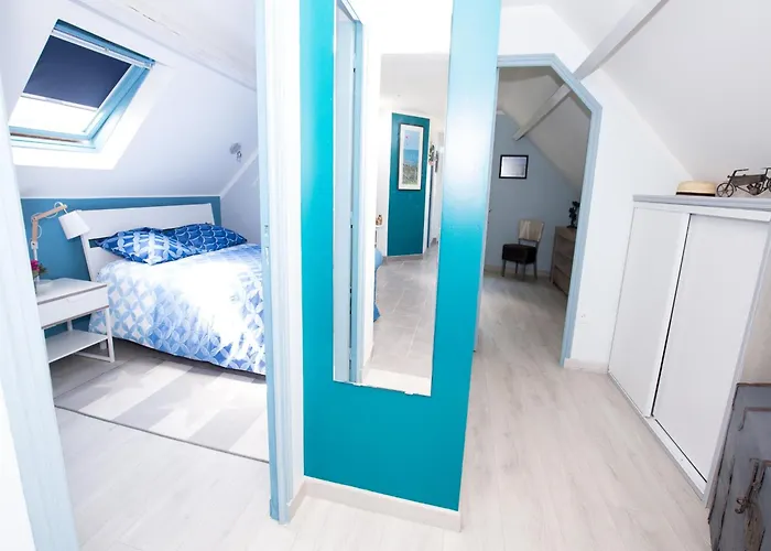 펜션 Sea View In 퀴네빌